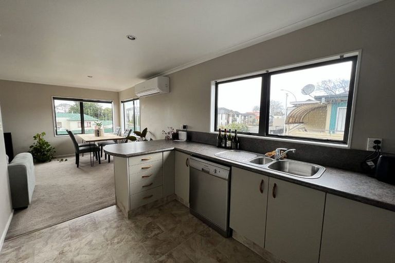 Photo of property in 1/1161 Victoria Street, Whitiora, Hamilton, 3200