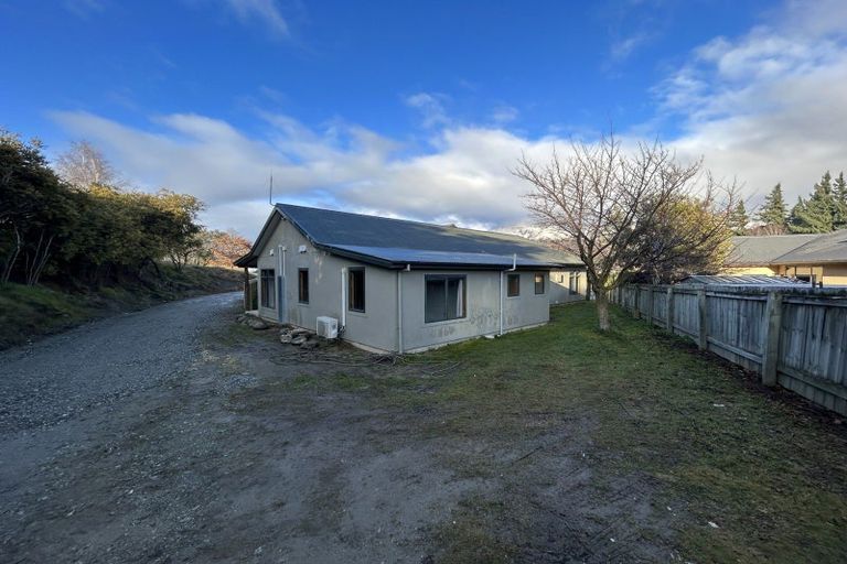 Photo of property in 14mt Aspiring College, 131 Plantation Road, Wanaka, 9305