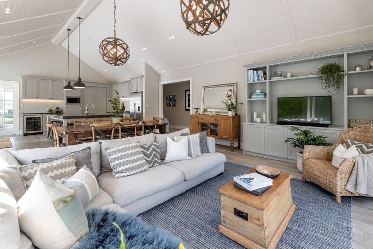 Photo of property in 56 Weatherly Drive, Beachlands, Auckland, 2018