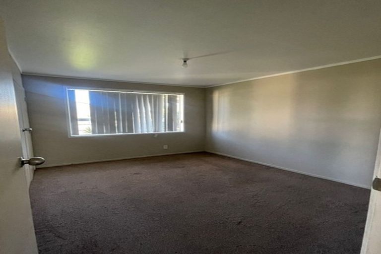 Photo of property in 1 Hobman Place, Manurewa, Auckland, 2102
