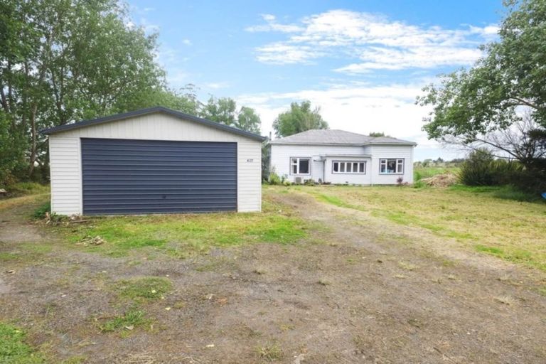 Photo of property in 2291 State Highway 16, Helensville, 0875