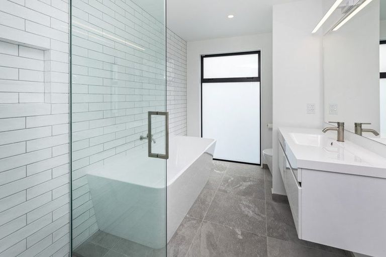 Photo of property in 42 Grayshott Avenue, Casebrook, Christchurch, 8051