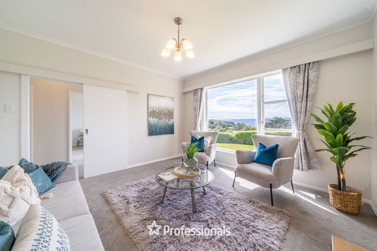 Photo of property in 17 Maungaraki Road, Korokoro, Lower Hutt, 5012