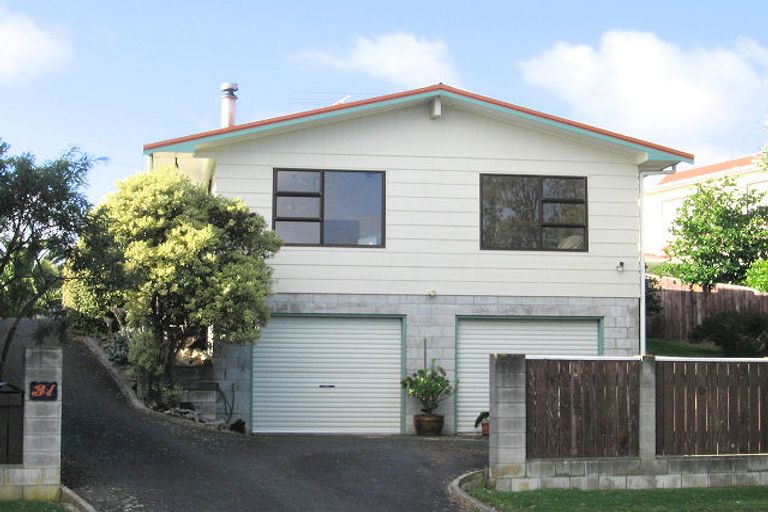 Photo of property in 31 Eruini Street, Waikanae Beach, Waikanae, 5036