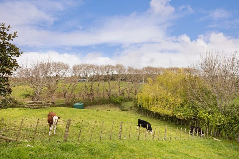 Photo of property in 1167 Devon Road, Bell Block, New Plymouth, 4373