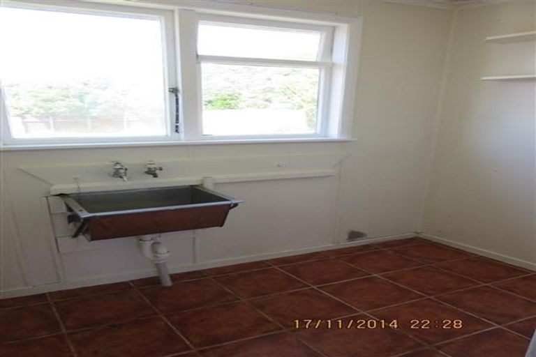 Photo of property in 35 Hukatai Street, Elsdon, Porirua, 5022