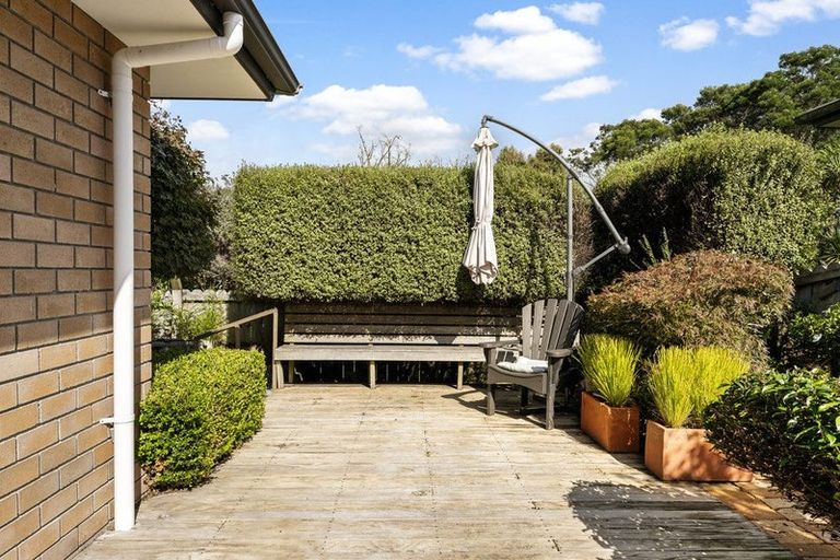 Photo of property in 2/22 Ellenbury Place, Stanmore Bay, Whangaparaoa, 0932