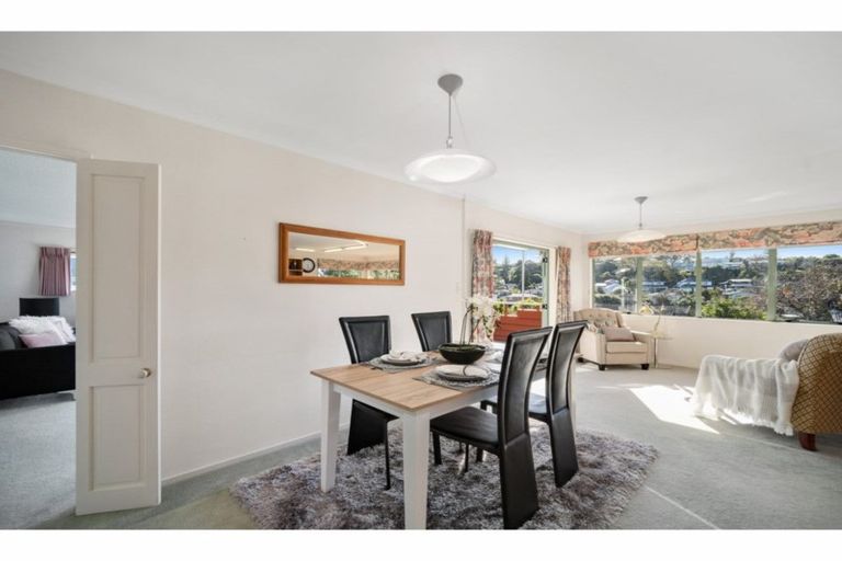 Photo of property in 42 Stapleford Crescent, Browns Bay, Auckland, 0630