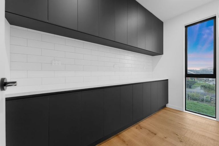 Photo of property in 6 Peet Row, Pokeno, 2471