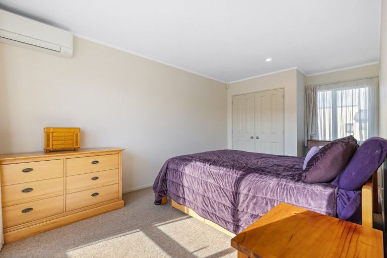 Photo of property in 2 Elwarth Way, Ranui, Auckland, 0612