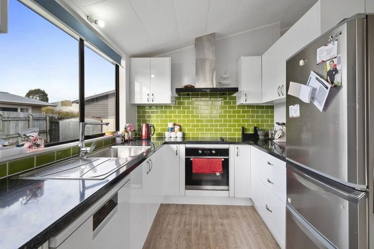 Photo of property in 46 Seaforth Avenue, Milson, Palmerston North, 4414