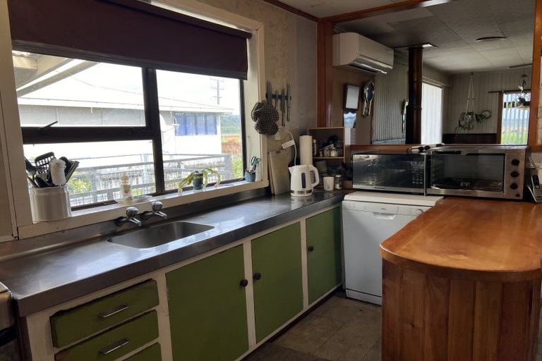 Photo of property in 36 Wanganui Flat Road, Harihari, 7884
