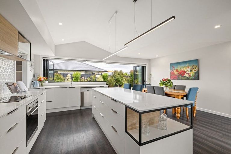 Photo of property in 17 Rose Manor Drive, Springlands, Blenheim, 7201