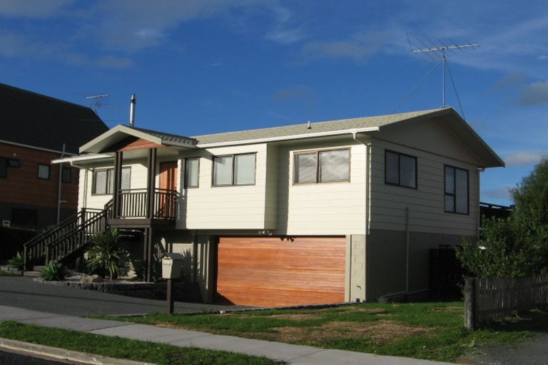 Photo of property in 6 Hinemoa Place, Snells Beach, 0920