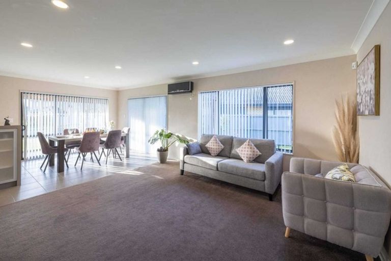 Photo of property in 53 Turnberry Drive, Wattle Downs, Auckland, 2103