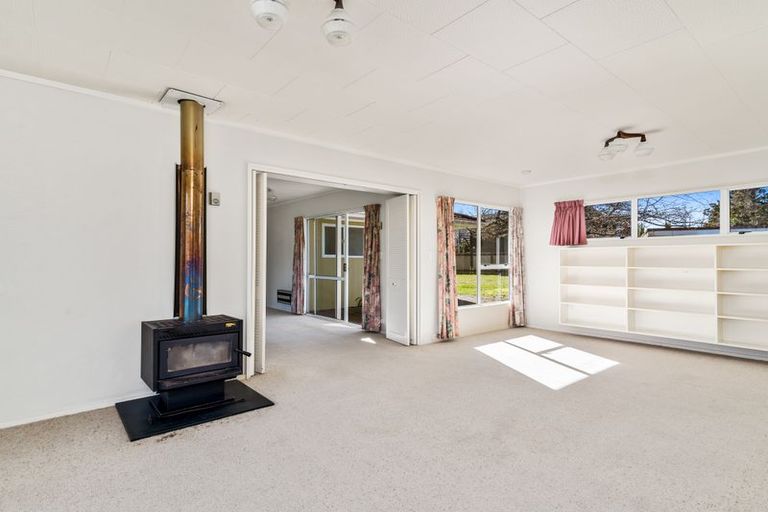 Photo of property in 16 Kenrigg Road East, Kinloch, Taupo, 3377