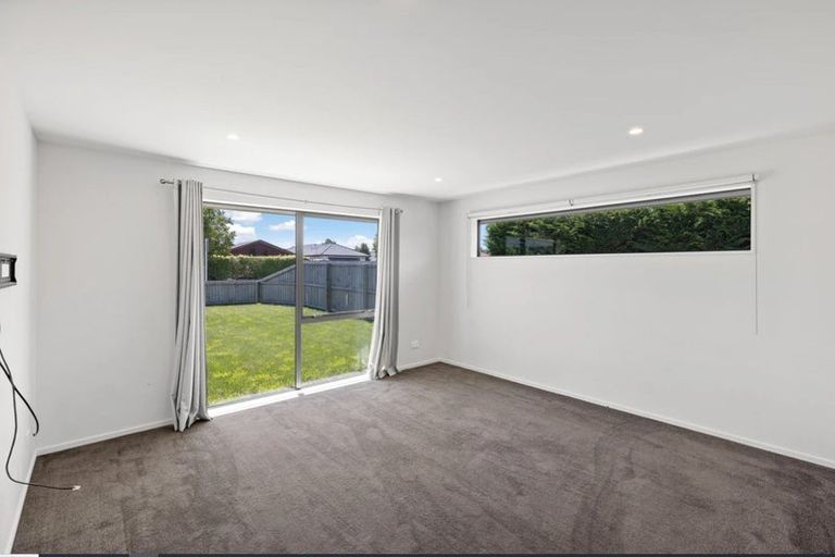 Photo of property in 33 Lowes Road, Rolleston, 7614