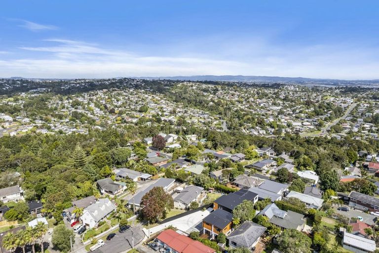 Photo of property in 32 Windy Ridge Road, Glenfield, Auckland, 0629