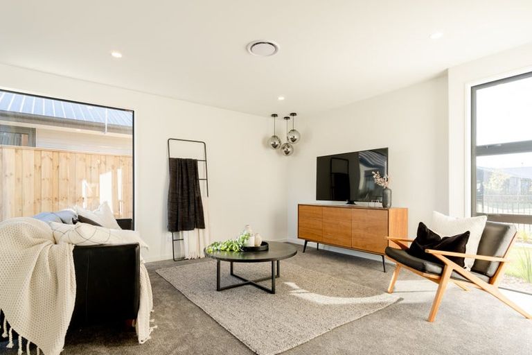 Photo of property in 6 Cam Mill Place, Rangiora, 7400