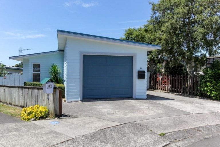 Photo of property in 18 Raniera Street, Glen Avon, New Plymouth, 4312