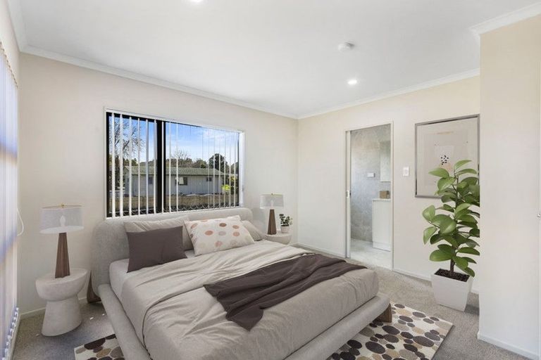 Photo of property in 89d Cascades Road, Pakuranga Heights, Auckland, 2010