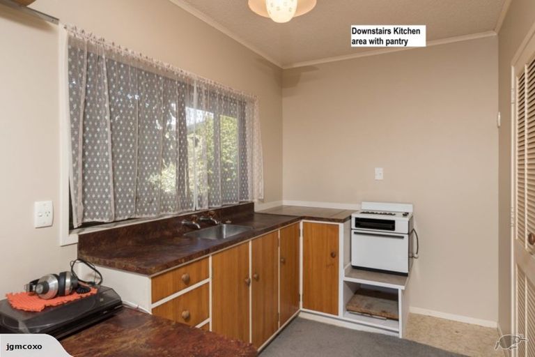 Photo of property in 25 Doves Bay Road, Kerikeri, 0294