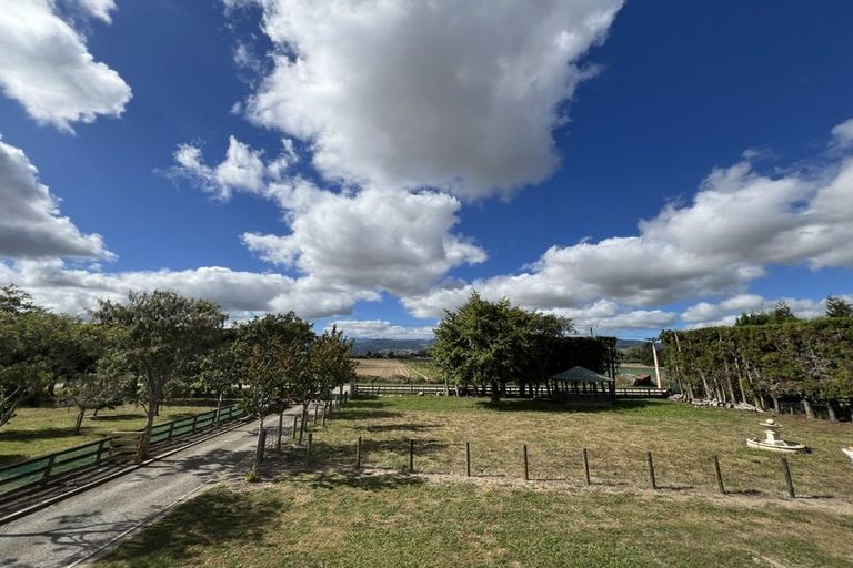 Photo of property in 210 Bruce Road, Levin, 5510