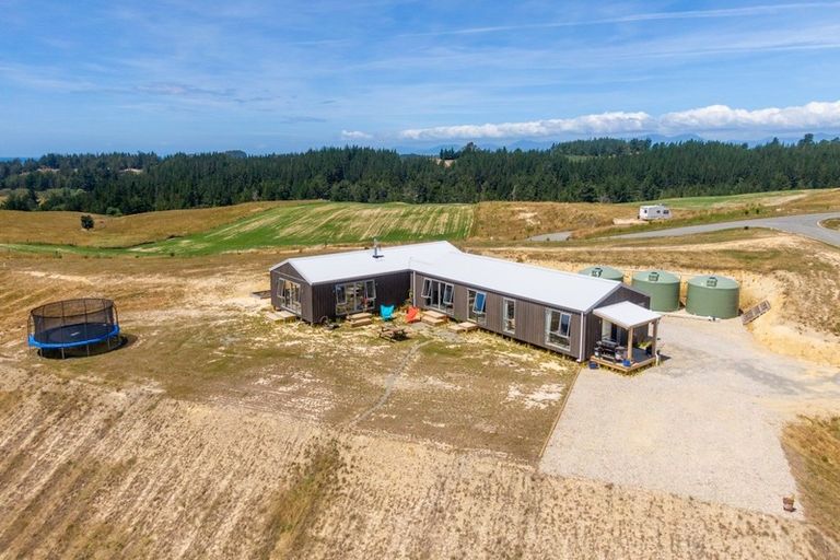 Photo of property in 90 Tiro Kina Road, Tasman, Upper Moutere, 7175