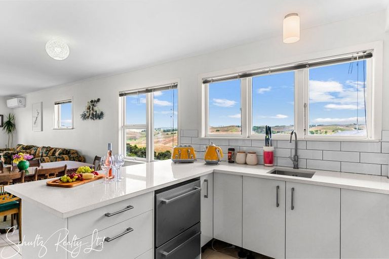 Photo of property in 65b Otara Road, Kaiwaka, 0573