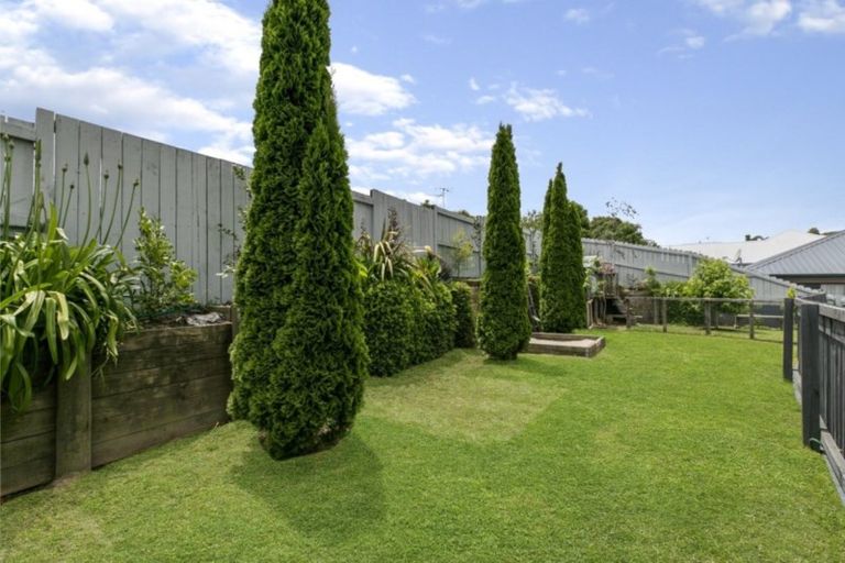 Photo of property in 16 Rosella Drive, Welcome Bay, Tauranga, 3112