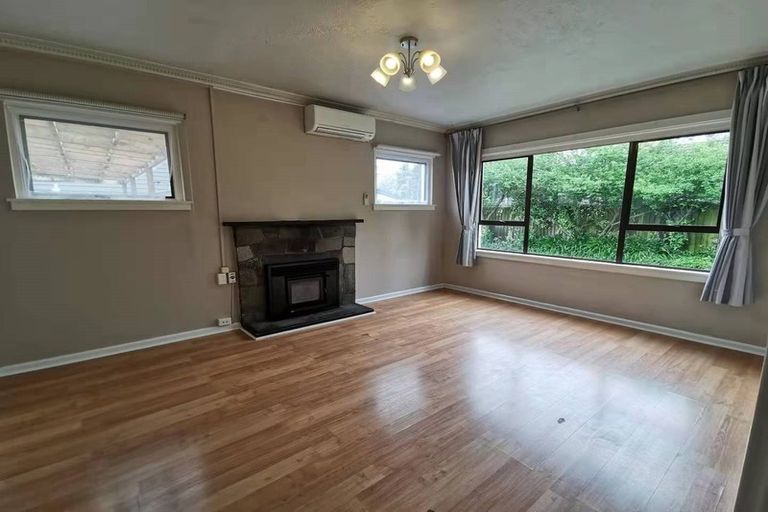 Photo of property in 67 Memorial Avenue, Ilam, Christchurch, 8053