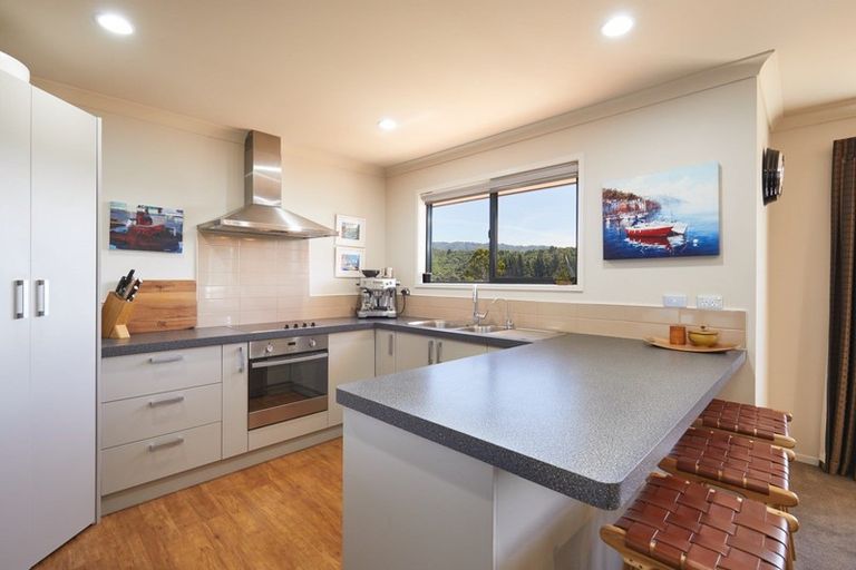 Photo of property in 5 Bell Bird Rise, Picton, 7220