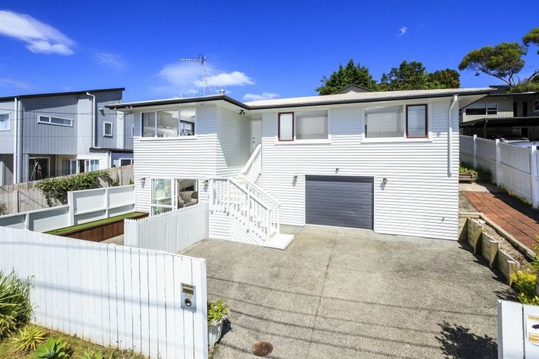 Photo of property in 32a Becroft Drive, Forrest Hill, Auckland, 0620