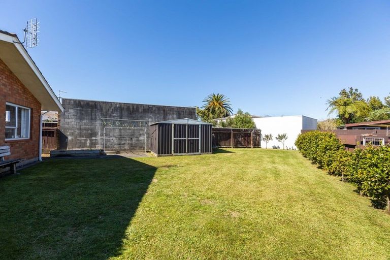 Photo of property in 51 Manu Crescent, Upper Vogeltown, New Plymouth, 4310