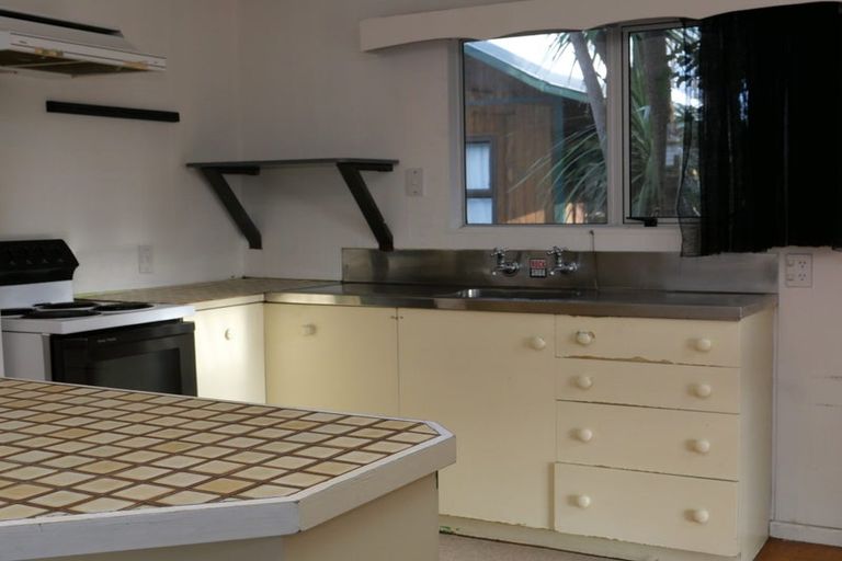 Photo of property in 62 Rata Road, Raumati Beach, Paraparaumu, 5032