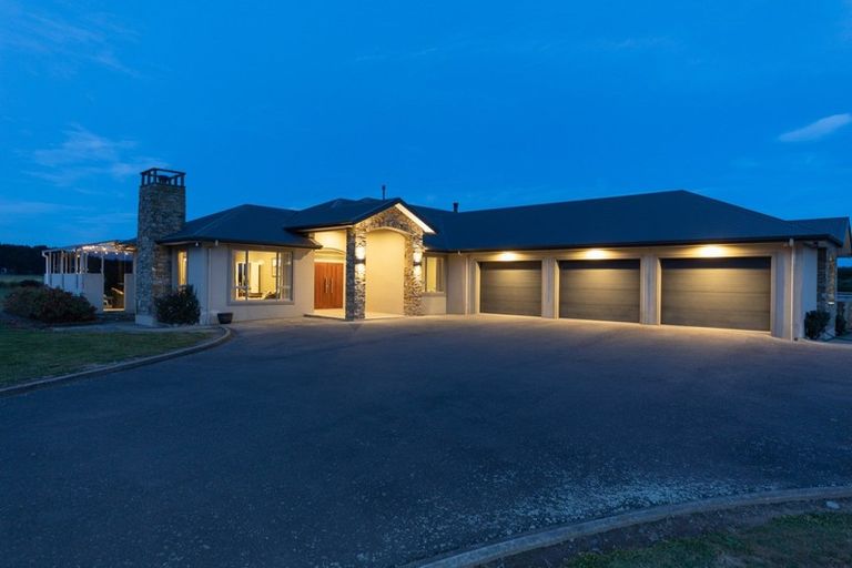 Photo of property in 1541 Rongotea Road, Kairanga, Palmerston North, 4475