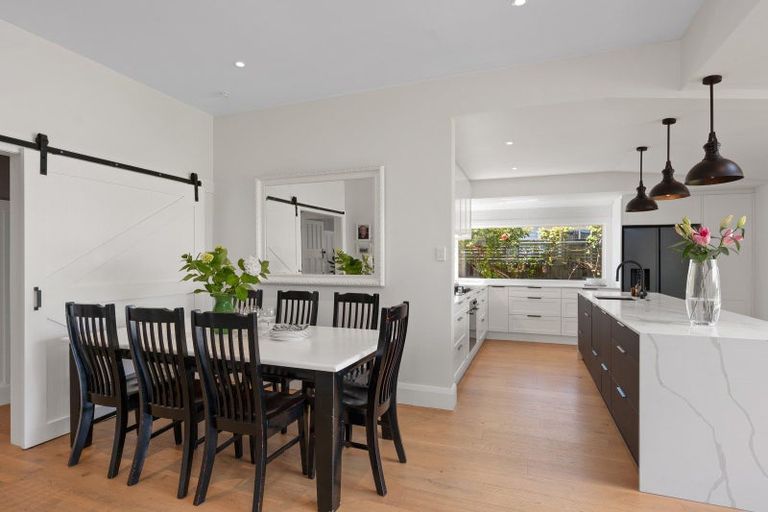 Photo of property in 112 Knowles Street, St Albans, Christchurch, 8052