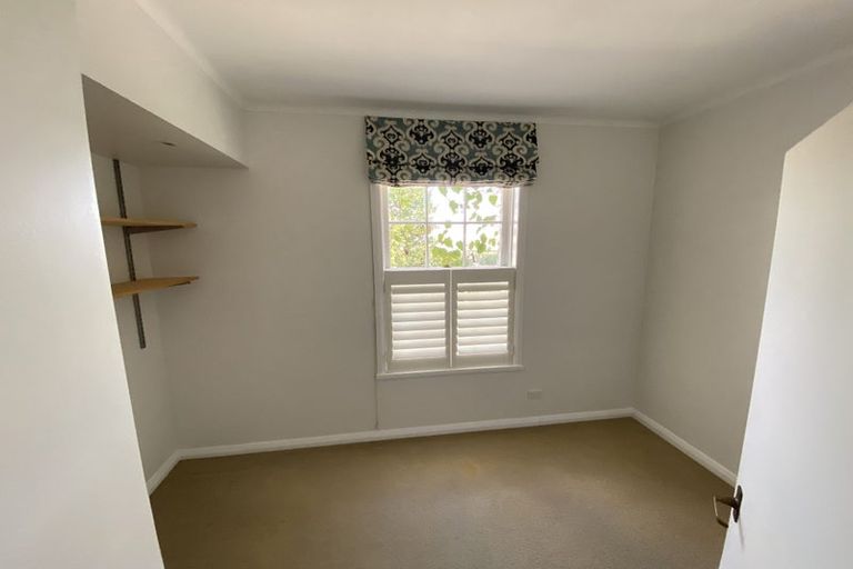 Photo of property in 2 Saint Leonards Road, Hauraki, Auckland, 0622