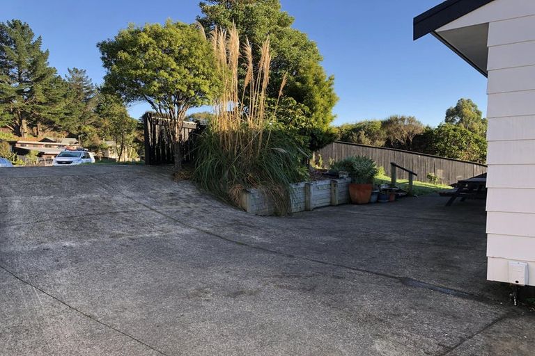Photo of property in 15 Fenchurch Grove, Stokes Valley, Lower Hutt, 5019