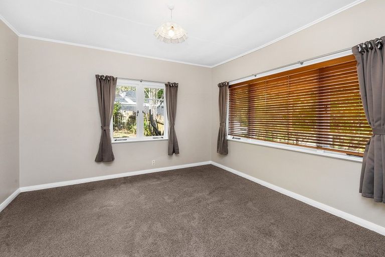 Photo of property in 2 Onslow Street, Paeroa, 3600