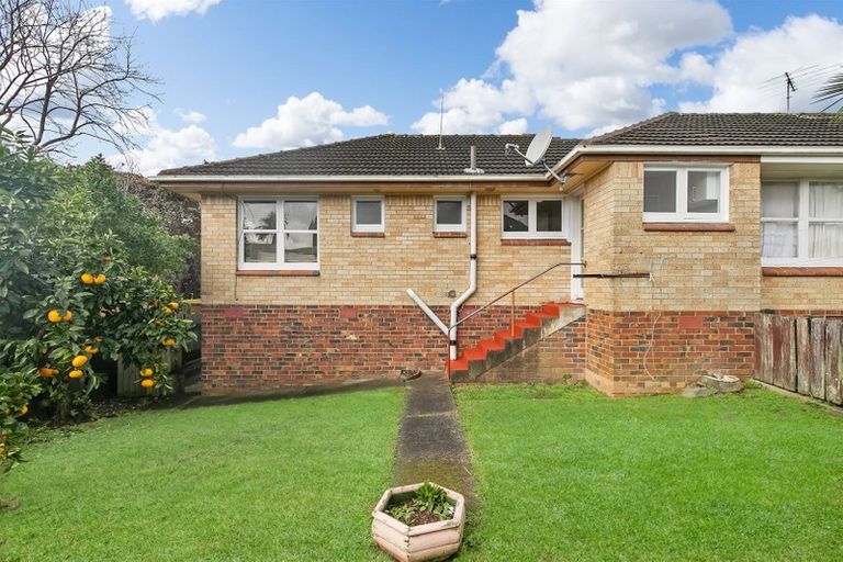 Photo of property in 3/3 Sutton Crescent, Papatoetoe, Auckland, 2025