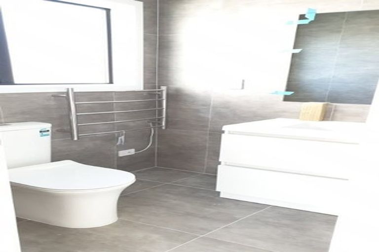 Photo of property in 210b Forrest Hill Road, Forrest Hill, Auckland, 0620