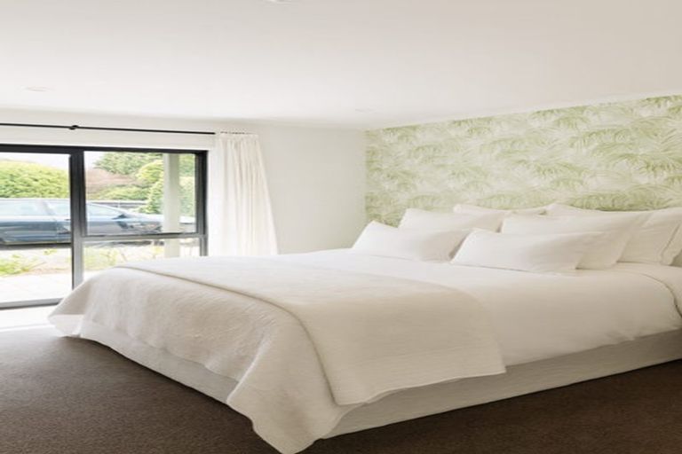 Photo of property in 5 Ngarara Road, Waikanae, 5036