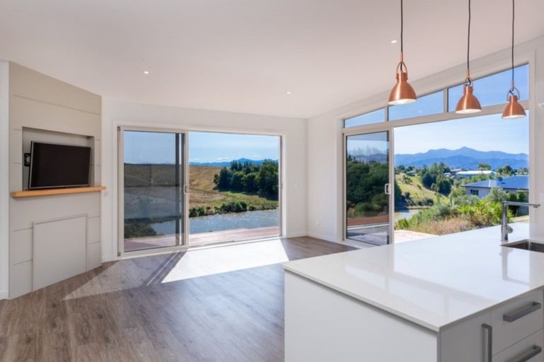 Photo of property in 9 Ridgetop Rise, Fairhall, Blenheim, 7272