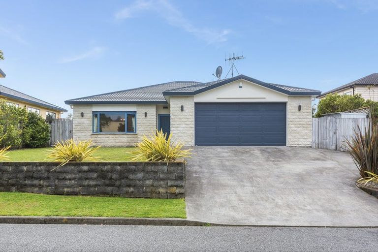 Photo of property in 3 Barque Crescent, Whitby, Porirua, 5024