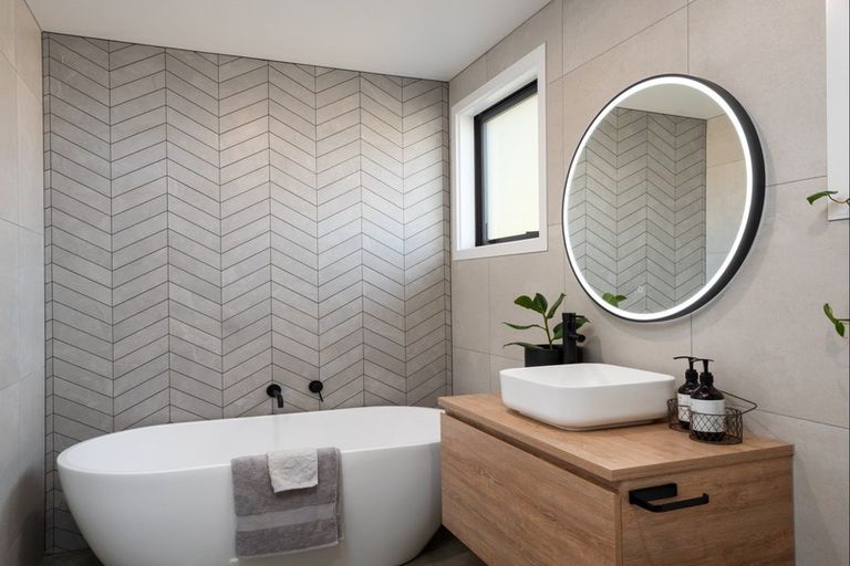 Photo of property in 24 Flynn Lane, Arrowtown, 9302