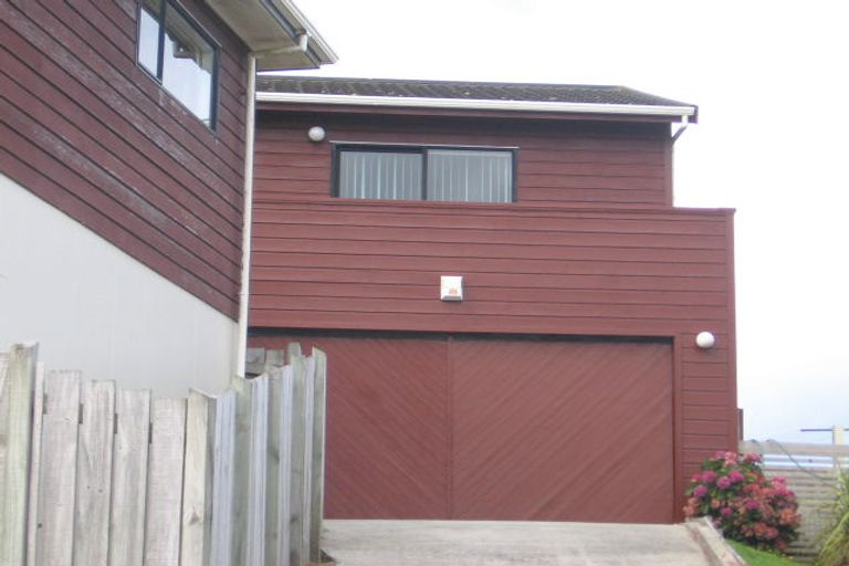 Photo of property in 16 Landsdowne Terrace, Karori, Wellington, 6012