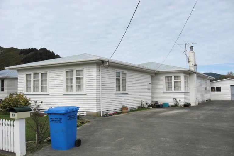 Photo of property in 11 Ashforth Street, Wainuiomata, Lower Hutt, 5014