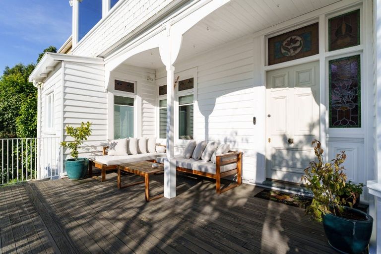 Photo of property in 114 Cliffs Road, Saint Clair, Dunedin, 9012