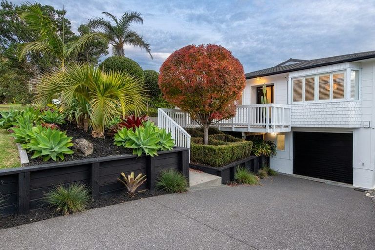 Photo of property in 29 Cliff Road, Torbay, Auckland, 0630